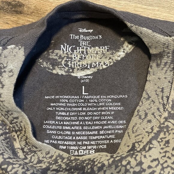 The Nightmare Before Christmas Every Day is Halloween Adult LARGE Graphic 2019 - Picture 7 of 9